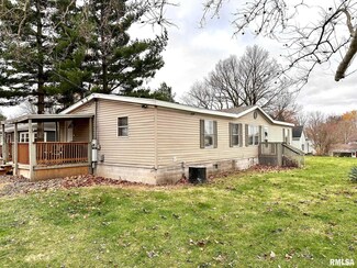 107 E Oak St, Jacksonville, IL 62650