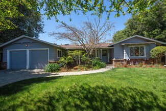 660 Torwood Ln, Los Altos, CA 94022