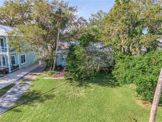 520 N Riverside Dr, New Smyrna Beach, FL 32168