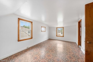 707 Erudo St, Linden, NJ 07036