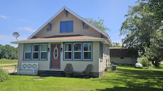 208 Margaret Ave, Barry, MN 56210