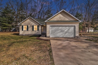 4722 S Elder Dr, Muskegon, MI 49442