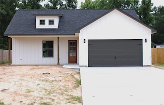 70 Bluegill Dr, Shepherd, TX 77371