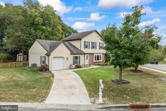 10 Champagne Ct, Swedesboro, NJ 08085
