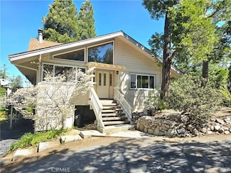 943 Grass Valley Rd, Lake Arrowhead, CA 92352