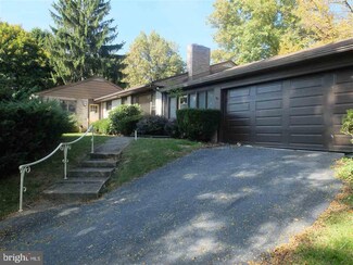 5956 Devonshire Heights Rd, Harrisburg, PA 17112