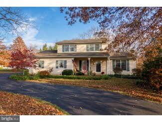 3054 Green Valley Dr, Perkiomenville, PA 18074