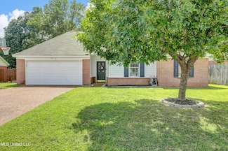 5623 W Avalon Dr, Horn Lake, MS 38637