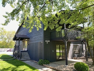 1349 Brookside Dr Unit A2, Munster, IN 46321