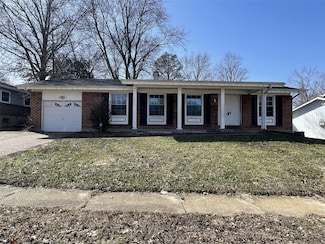 4244 Miletus Dr, Florissant, MO 63033