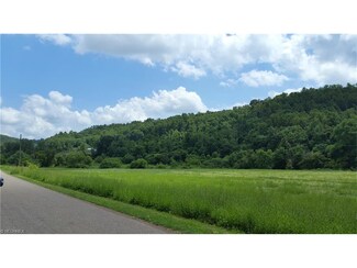 31601 Green Valley Rd, Quaker City, OH 43773