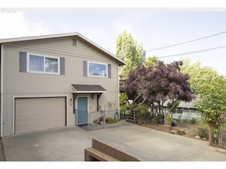 1380 Oregon Ave, Coos Bay, OR 97420