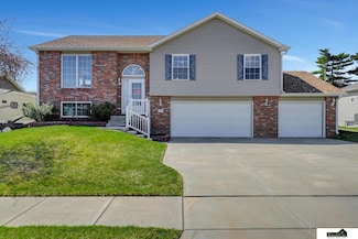 7929 Leo Ln, Lincoln, NE 68505
