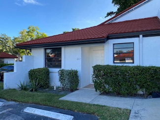 267 NW 36th Ave, Deerfield Beach, FL 33442