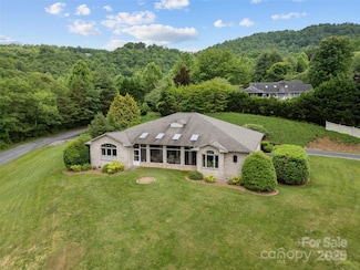 110 Walnut Hills Dr, Brevard, NC 28712