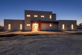 2804 Camino Mendoza, Santa Fe, NM 87507