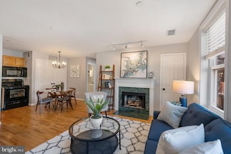 730 11th St NE Unit 203, Washington, DC 20002