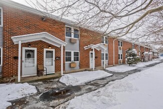 27 Manor Ct Unit 27, Springfield, MA 01118