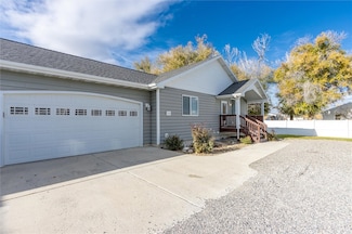 737 Lambrecht Ln, Billings, MT 59105