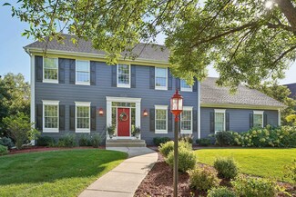 3245 Caswell Ln, Woodbury, MN 55129
