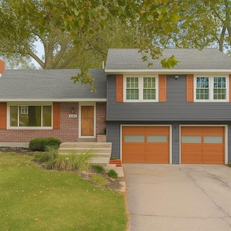 6949 Russell St, Overland Park, KS 66204