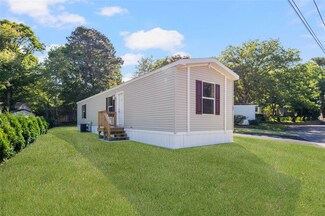 23 Toadstool Knolls, Charlestown, RI 02813