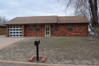 610 Amy Dr, Waukomis, OK 73773