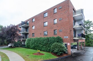 209 Riverview Ave Unit 37, Auburndale, MA 02466