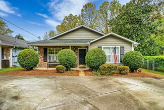 700 Shadycrest Dr, Knoxville, TN 37909