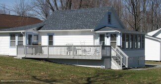 10 Blakely St, Jermyn, PA 18433