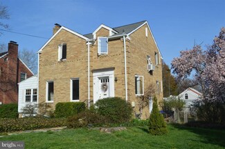145 S Abingdon St, Arlington, VA 22204