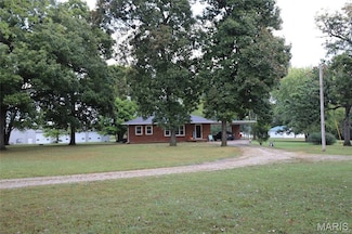 1155 E Karsch Blvd, Farmington, MO 63640