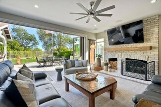 1109 Countrywood Ln, Vista, CA 92081