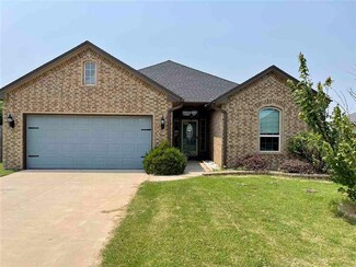 309 Marilyn Glover Dr, Elgin, OK 73538