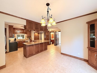 101 S 5th St, Montevideo, MN 56265