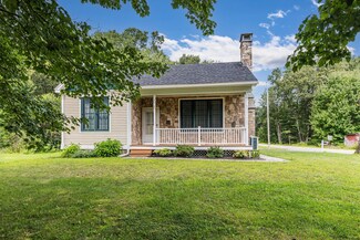 352 Kennebunk Rd, Sanford, ME 04073