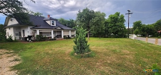 1123 N Beal St, Belton, TX 76513