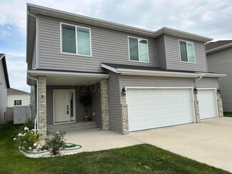 5520 59th St S, Fargo, ND 58104