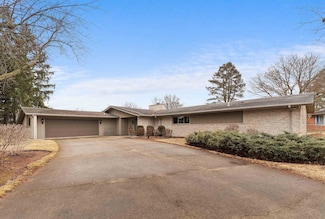 8805 Fortuna Way, Fort Wayne, IN 46815
