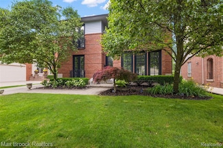 650 Hanna St, Birmingham, MI 48009