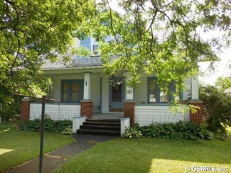 88 Main St N, Perry, NY 14530