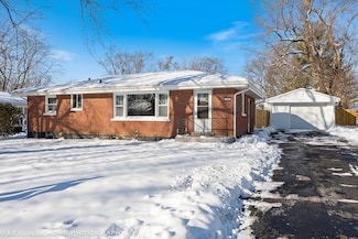 752 Rolling Dr, Lisle, IL 60532