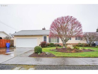 10534 NE Oregon St, Portland, OR 97220