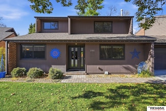 1901 Greenbriar Ln, Lincoln, NE 68506