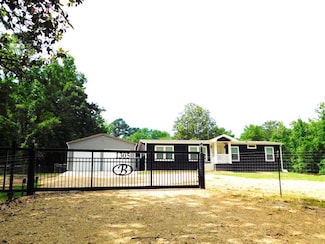 1305 Boyd Rd, Bronson, TX 75930