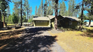 1939 Checkerien Ln, La Pine, OR 97739
