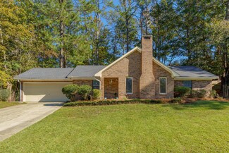 34 Sharmont Dr, Hattiesburg, MS 39402
