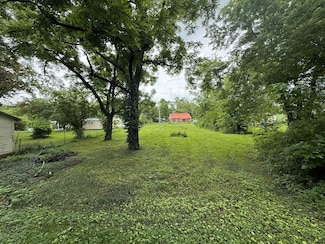 202 Forest St, Koshkonong, MO 65692