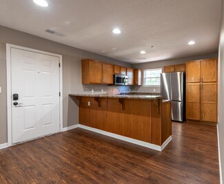 109 Garden Cir Unit 107-1, Branson, MO 65616