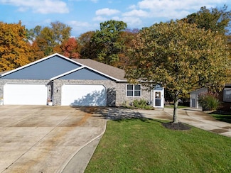 1396 Spring Village Dr Unit 1398, Ontario, OH 44906